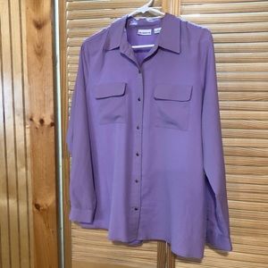 Liz Claiborne button down shirt in size L